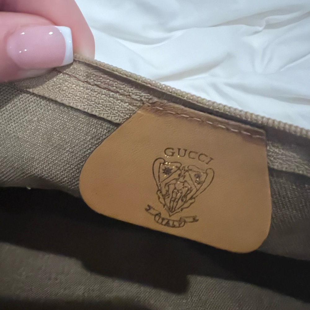 Gucci pouch - Picture 2 of 2